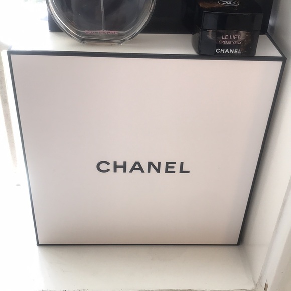 Chanel boxes & empty perfume CC - Picture 3 of 6